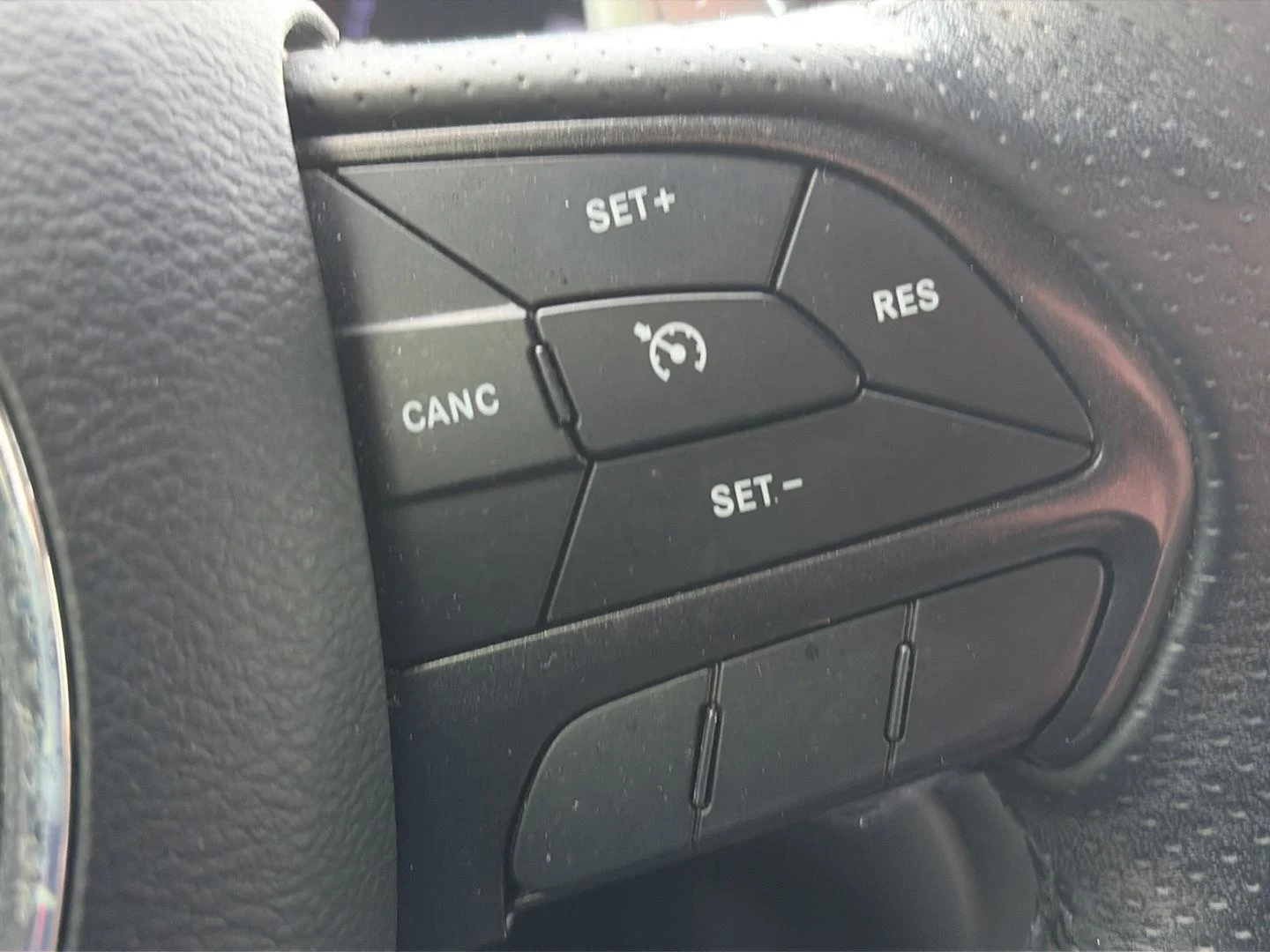 Used 2018 White Knuckle Clearcoat Dodge R/T image 14