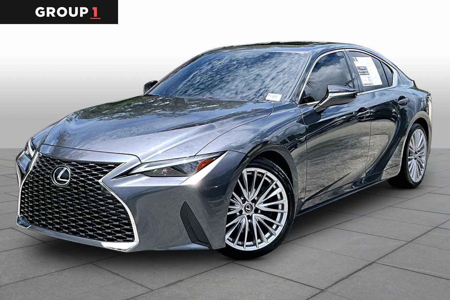 2025 Lexus IS 300 