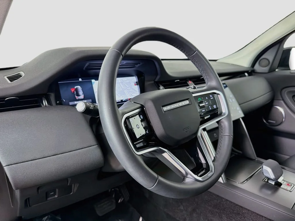 Used 2025 Black Land Rover S image 9