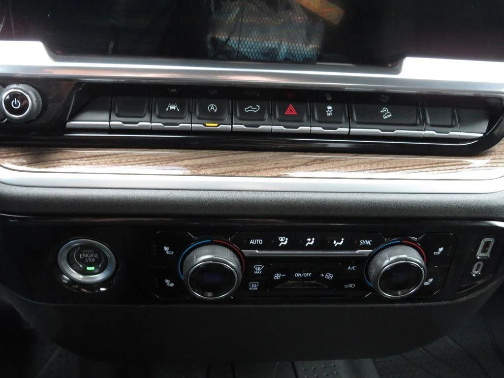 Used 2022 Blue Metallic Chevrolet LT image 27
