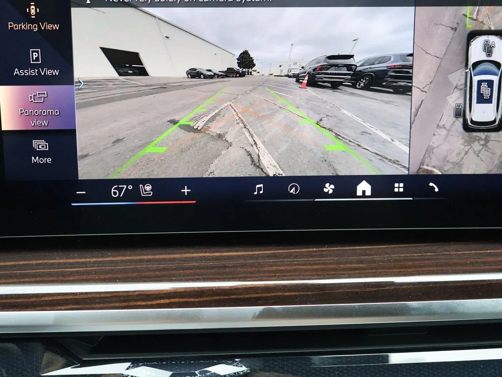 New 2026 White BMW xDrive40i image 26