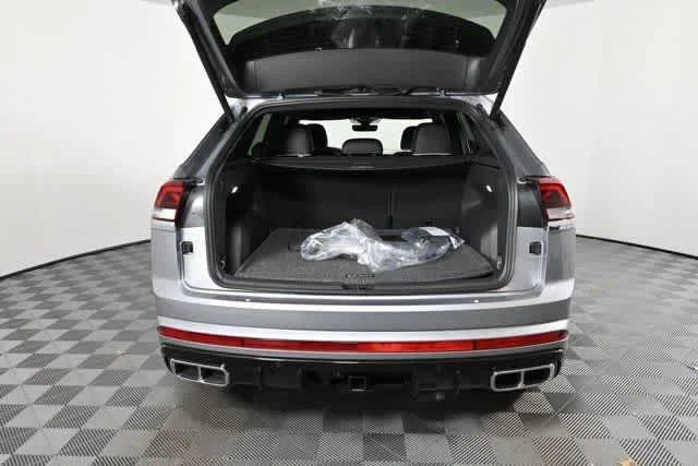 New 2026 silver mist metallic Volkswagen 2.0T SEL Premium R-Line image 14