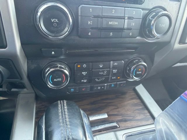 Used 2018 Blue Ford Lariat image 9