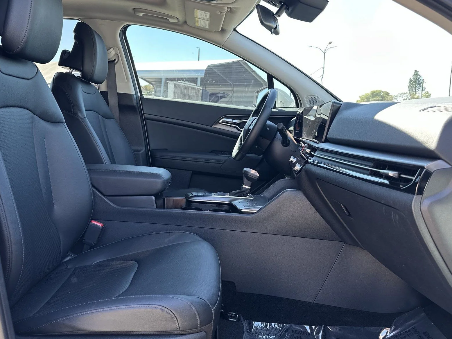 New 2026 Glacial White Pearl Kia  image 25