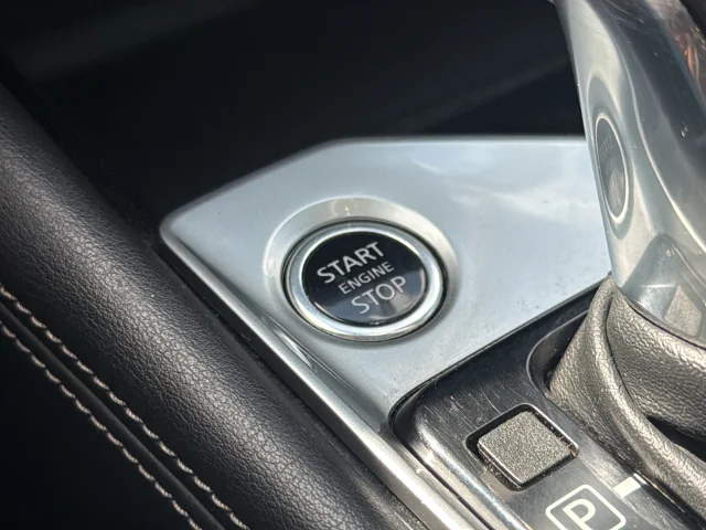 Used 2021 Black Nissan 2.5 Platinum image 13