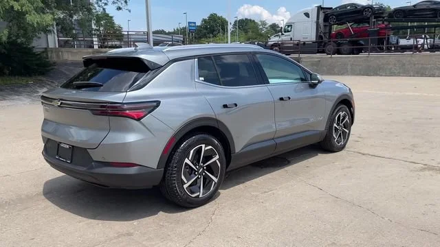 2026 Chevrolet Equinox EV 2LT - Photo 8