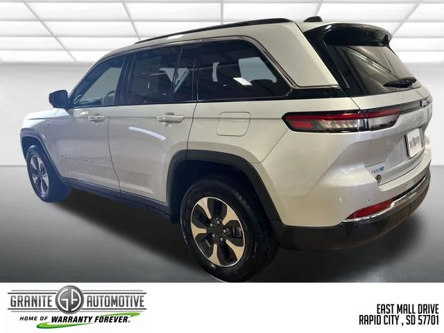 Used 2024 Silver Jeep 4xe image 4