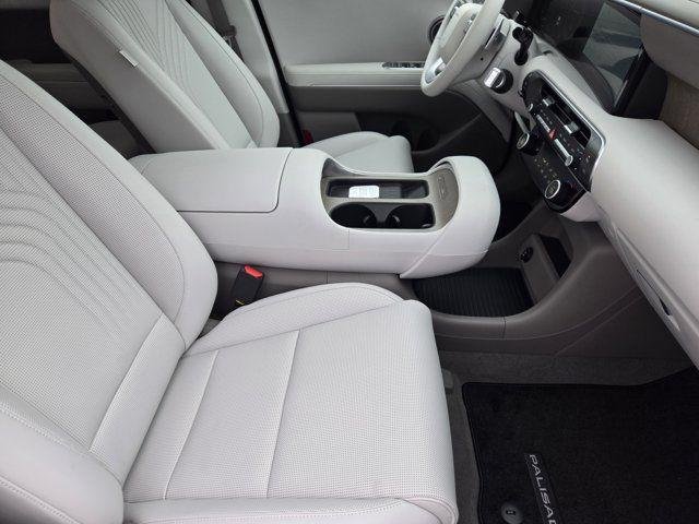New 2026 Black Hyundai SEL FWD image 31