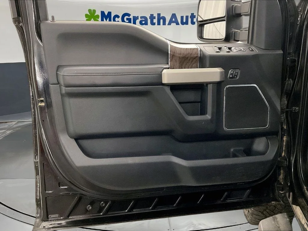 Used 2019 Black Ford Lariat image 28