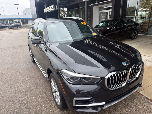Used 2023 Black BMW xDrive40i image 2