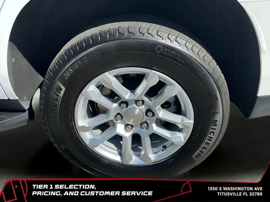 Used 2025 Summit White Chevrolet LT image 40