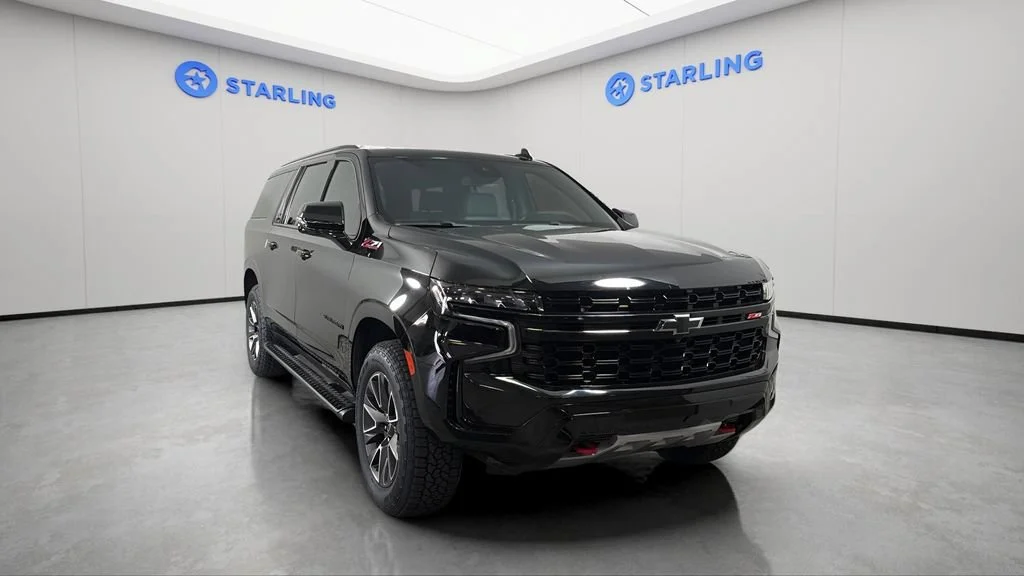 Used 2023 Black Chevrolet Z71 image 15