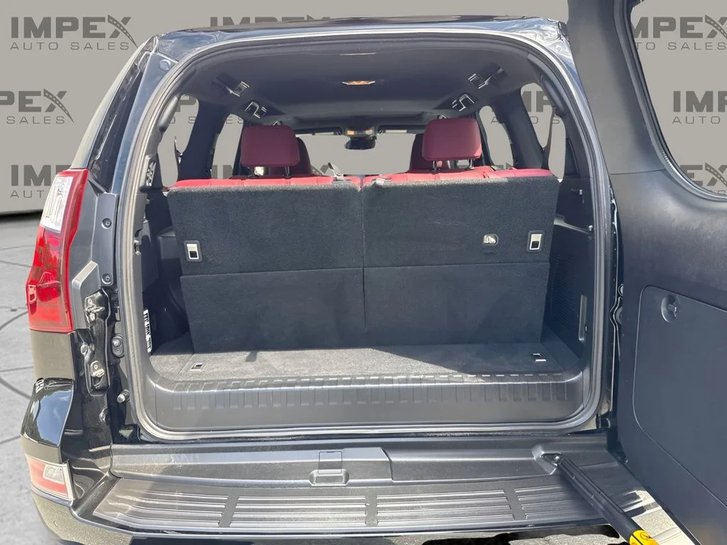 Used 2022 Black Lexus 460 image 20