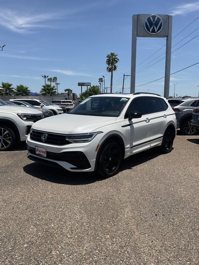 2024 Volkswagen Tiguan 2.0T SE R-Line Black's photo