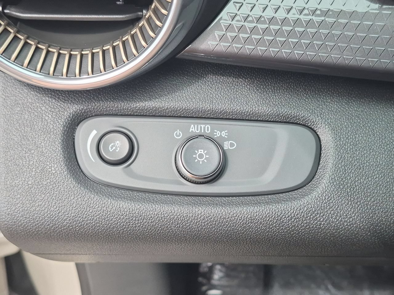 2026 Chevrolet Trax Activ - Photo 17