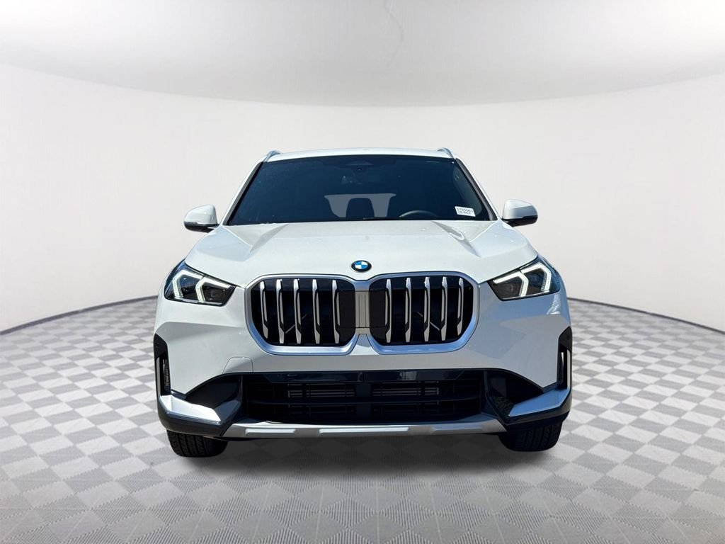 New 2027 Alpine White BMW xDrive28i image 2