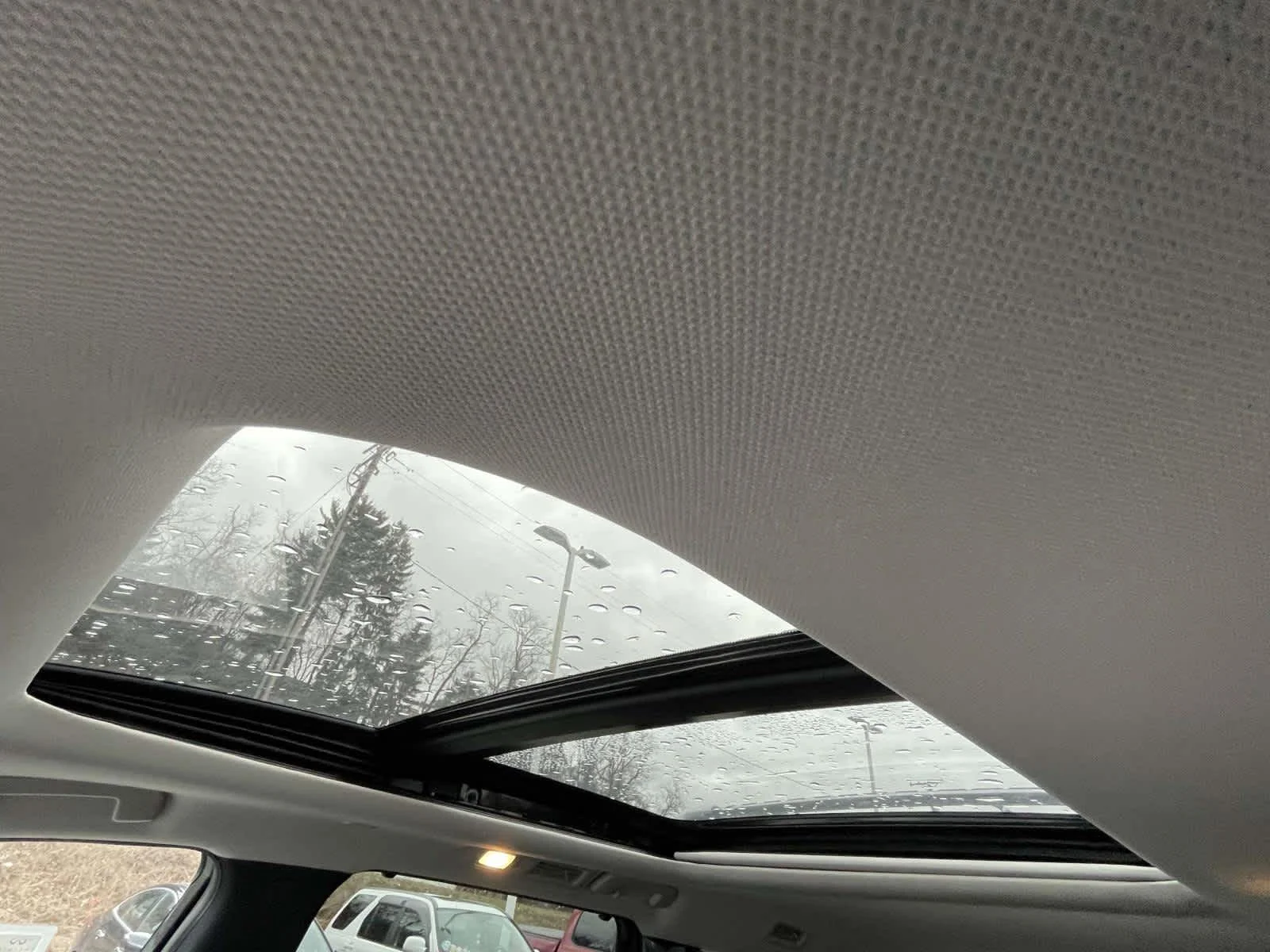 New 2026 Mineral Black INFINITI LUXE image 5