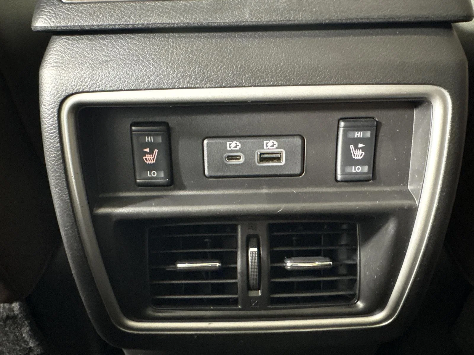 Used 2020 Pearl White Tricoat Nissan Platinum image 19