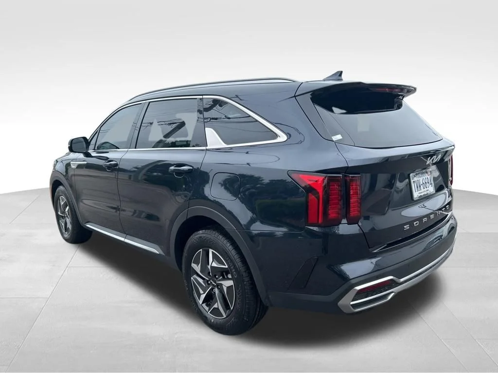 Used 2022 Blue Kia S image 5