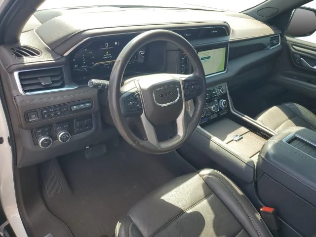 Used 2022 WHITE FROST TRICOAT GMC Denali image 10