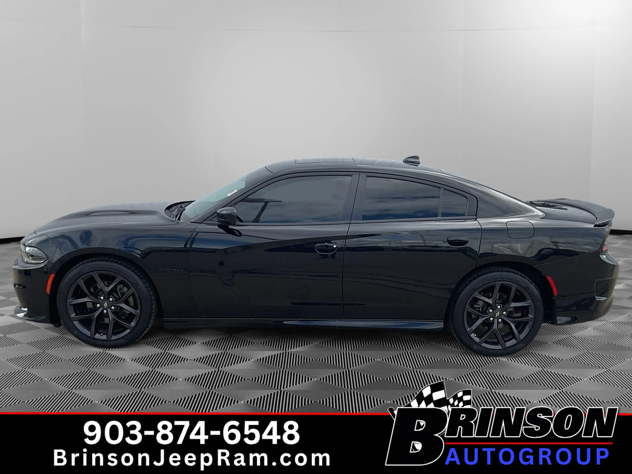 Used 2022 Pitch Black Clearcoat Dodge R/T image 4