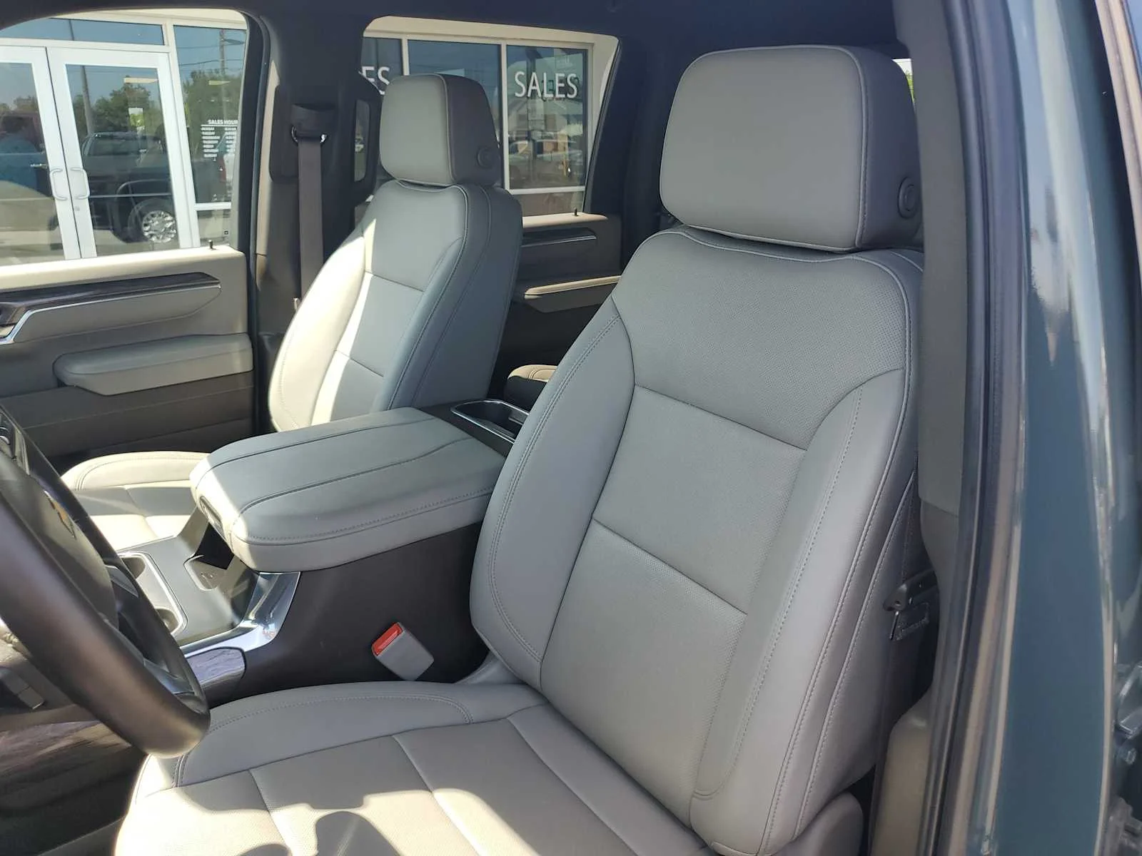 Used 2025 Cypress Gray Chevrolet LTZ image 13