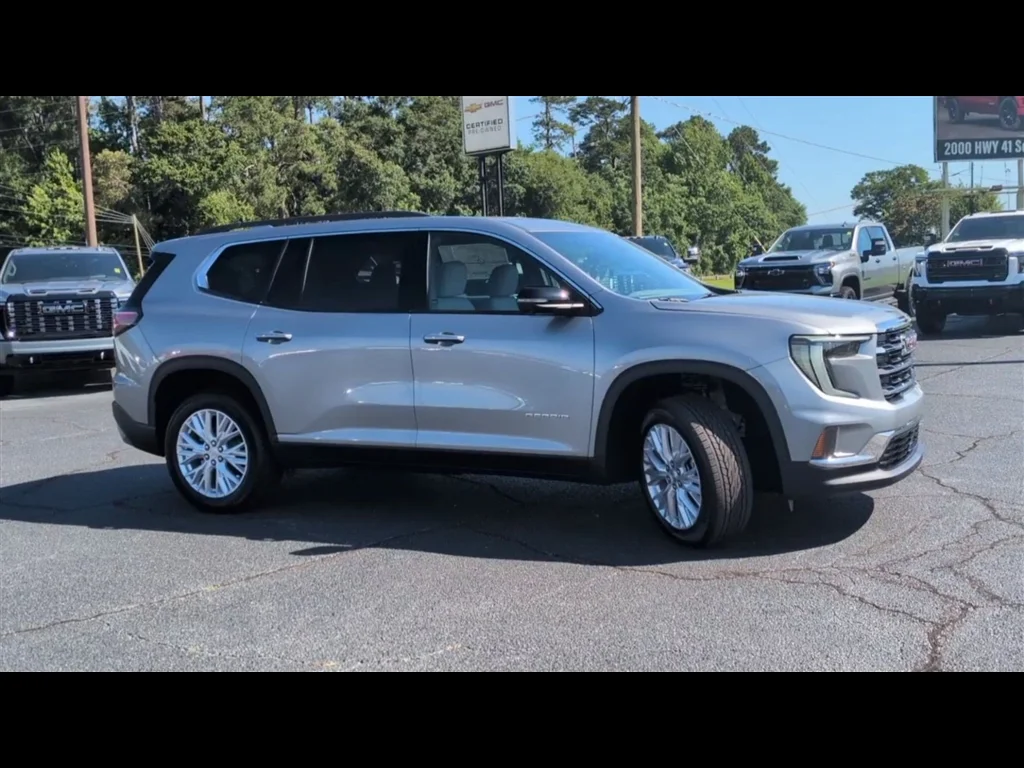 New 2026 Sterling Metallic GMC Elevation image 26