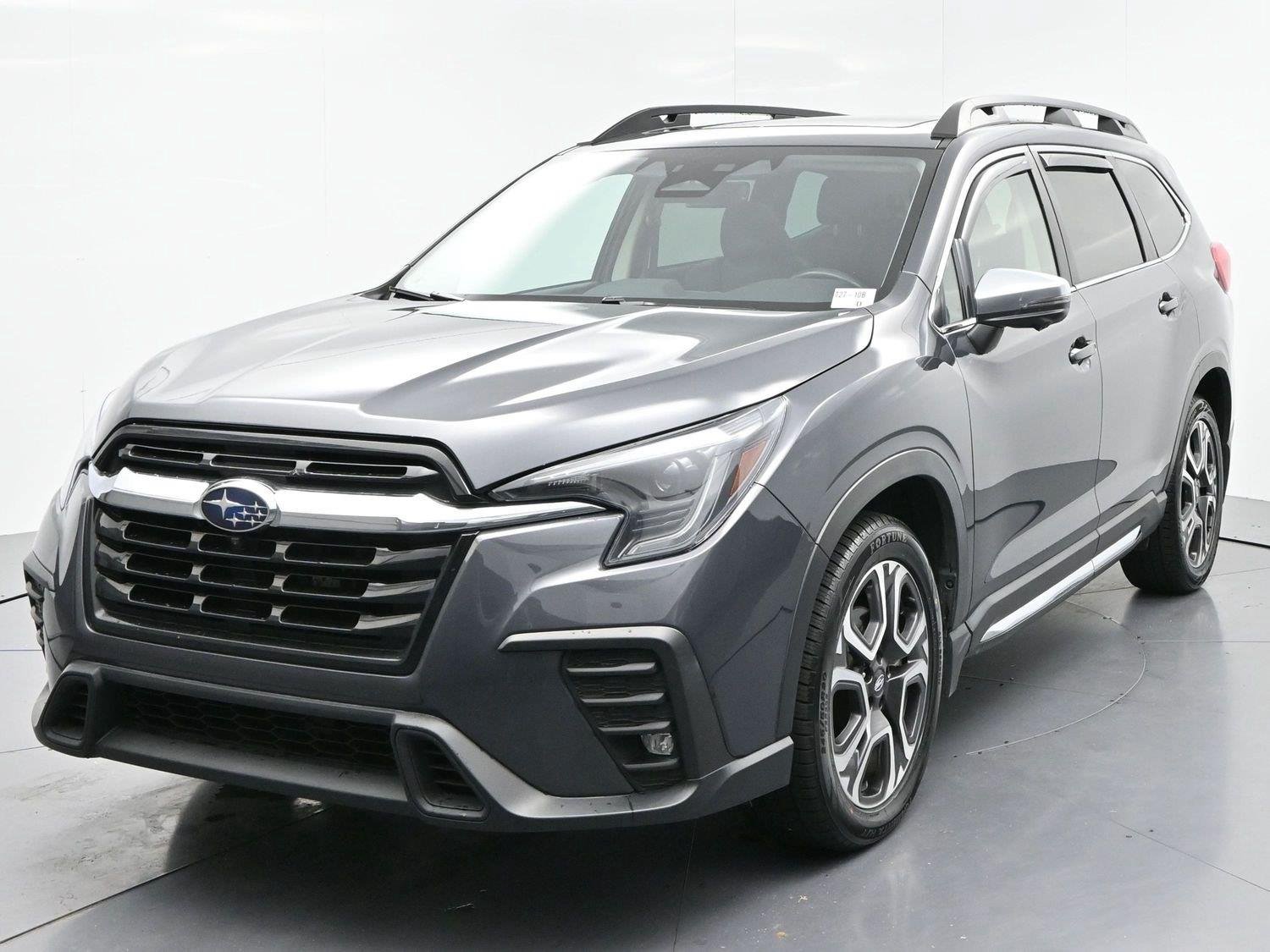 Used 2023 Magnetite Gray Metallic Subaru Limited image 3
