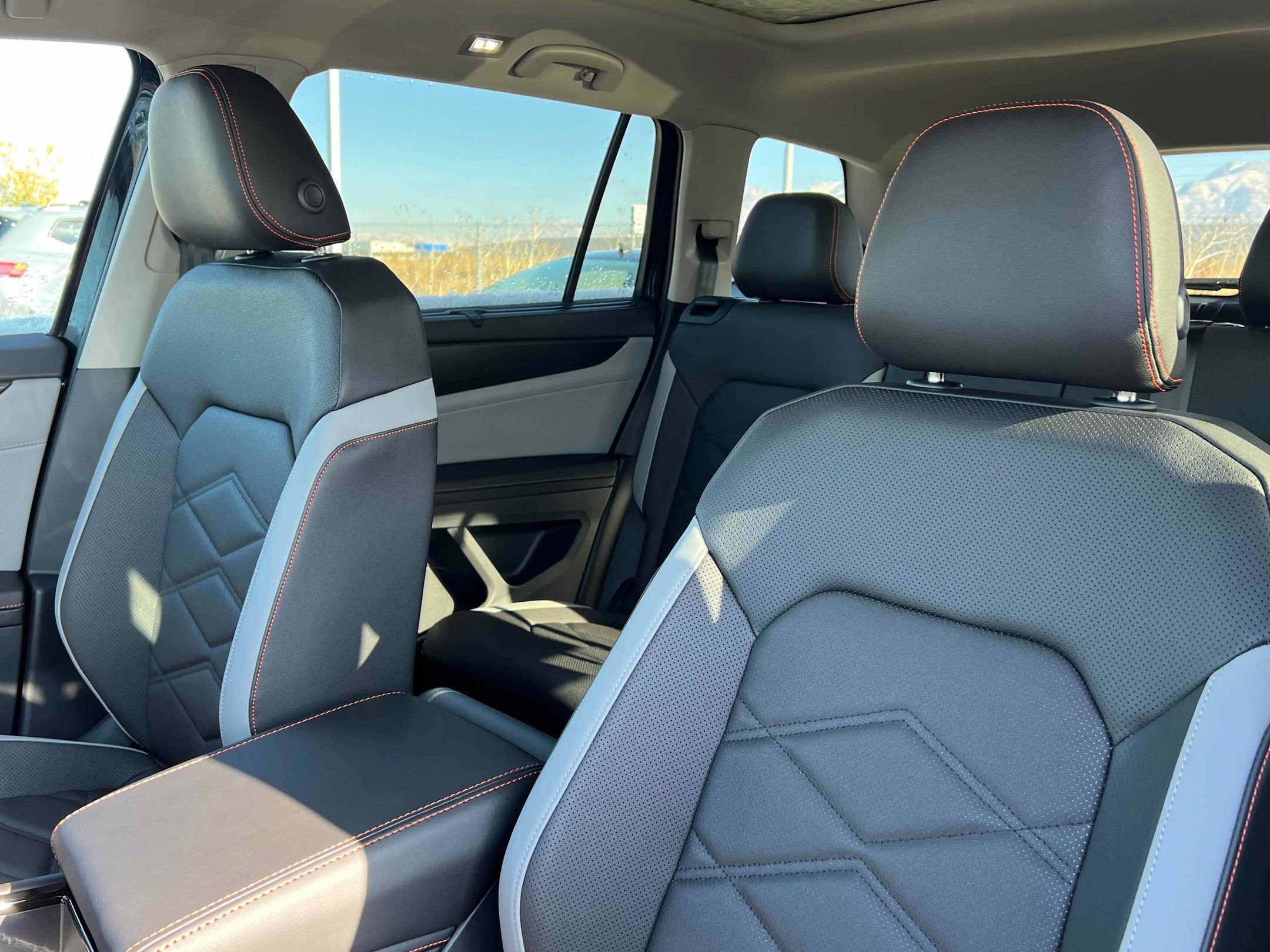 New 2026 Deep Black Volkswagen 2.0T Peak Edition image 19