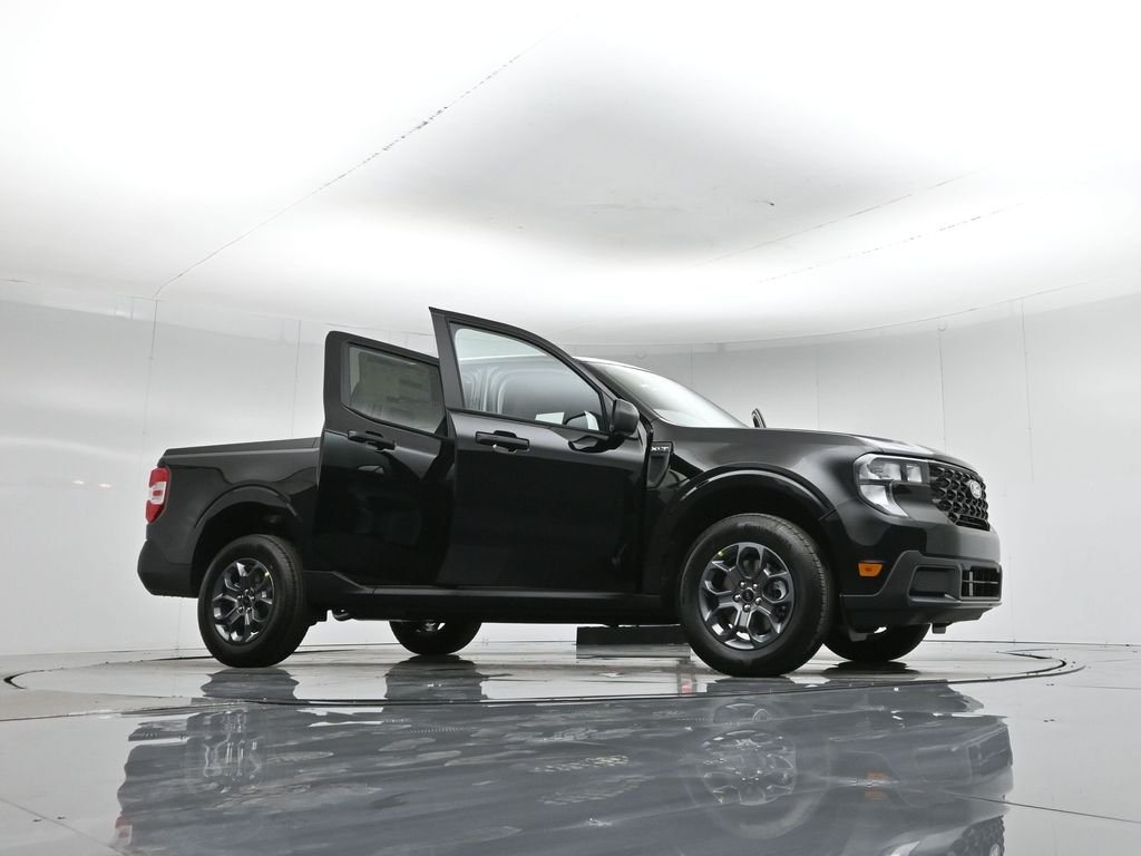 New 2026 Shadow Black Ford XLT image 48