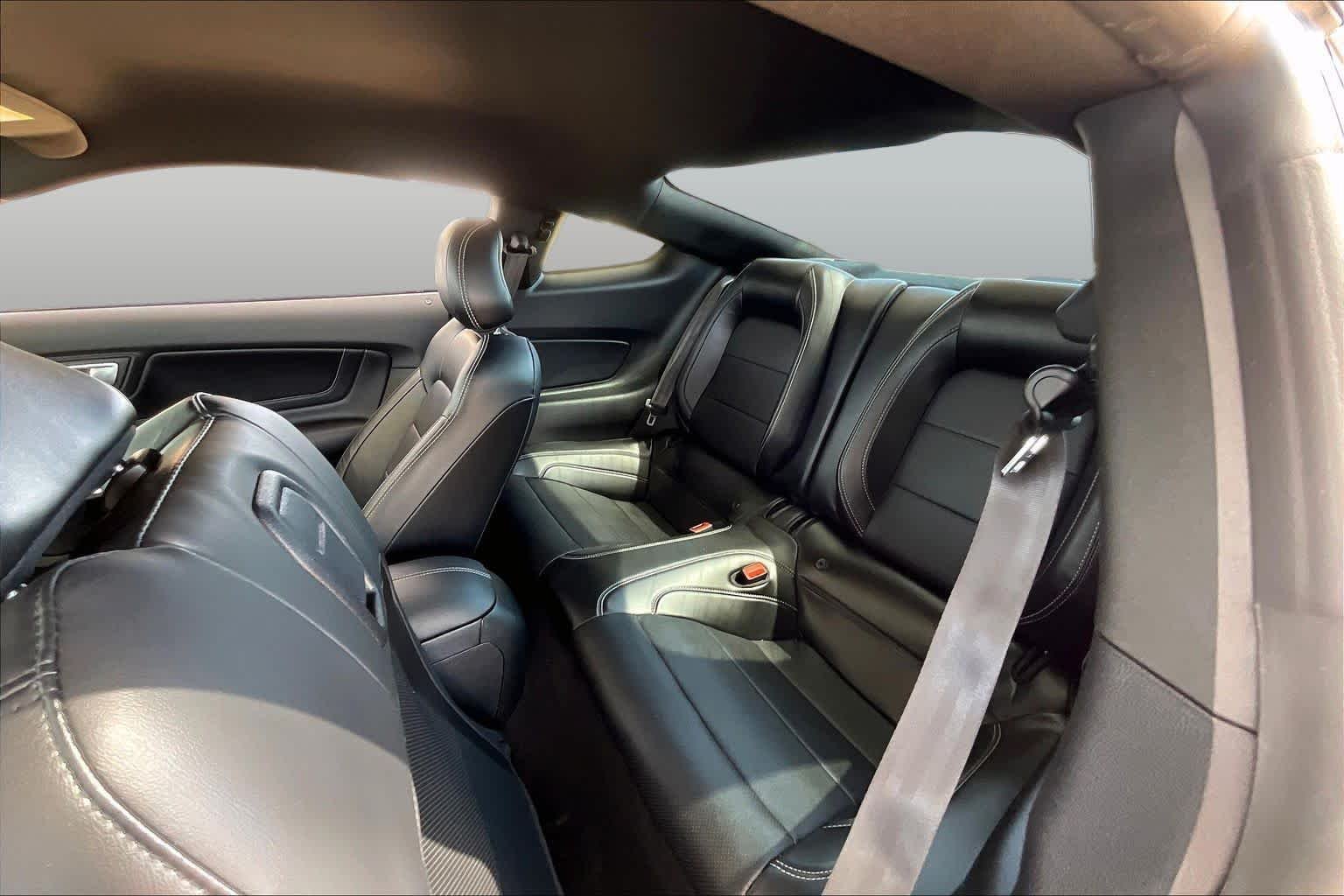 Used 2020 Oxford White Ford GT Premium image 20