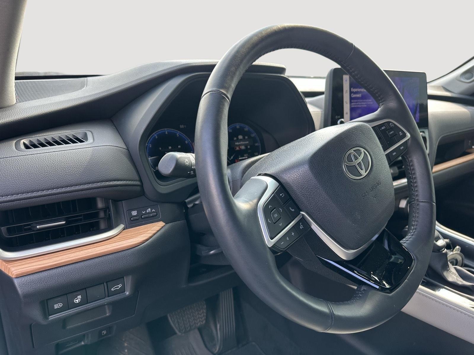 Used 2025 Ruby Flare Pearl Toyota Limited image 11