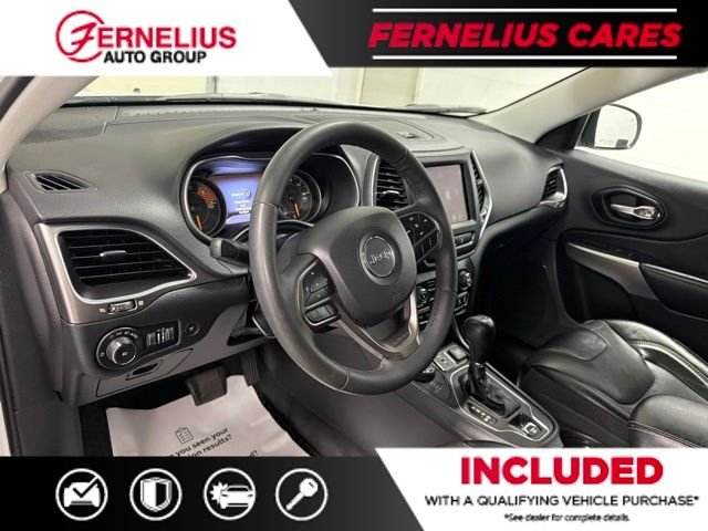 Used 2022 White Jeep Latitude Lux image 36