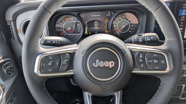 New 2026 Black Clear-Coat Exterior Paint Jeep Sahara image 24