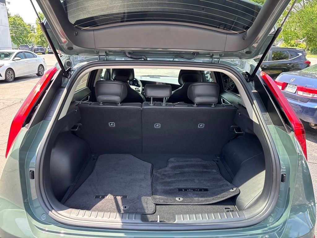 Used 2025 Green Kia EX image 14