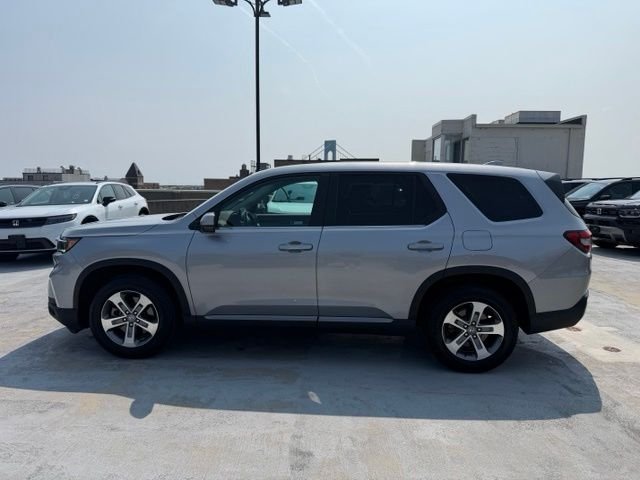 Used 2023 Gray Honda EX-L image 4