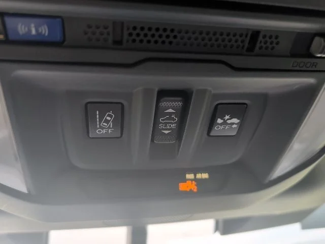 Used 2022 White Subaru Wilderness image 29