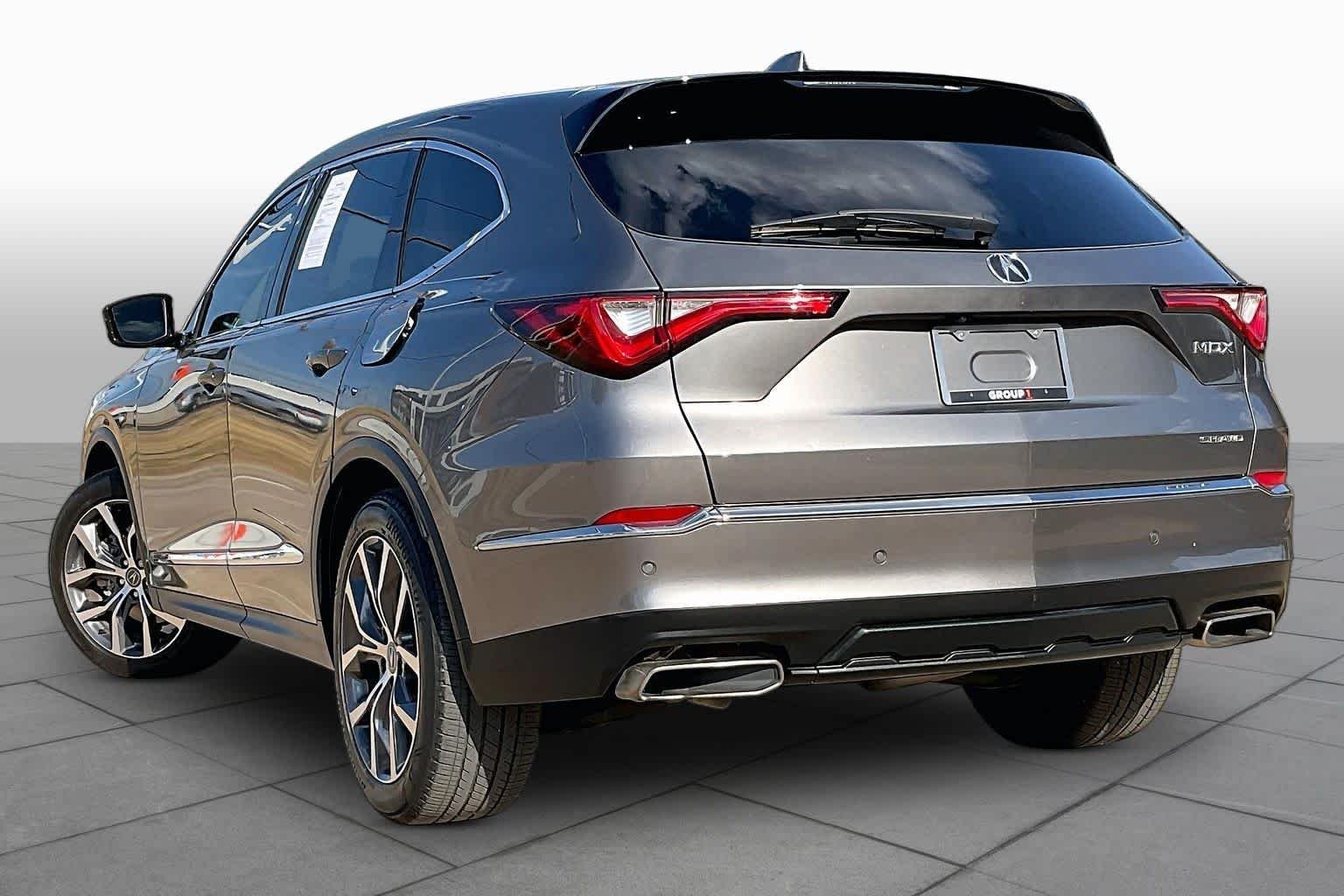 Used 2024 Liquid Carbon Metallic Acura w/Technology Package image 12