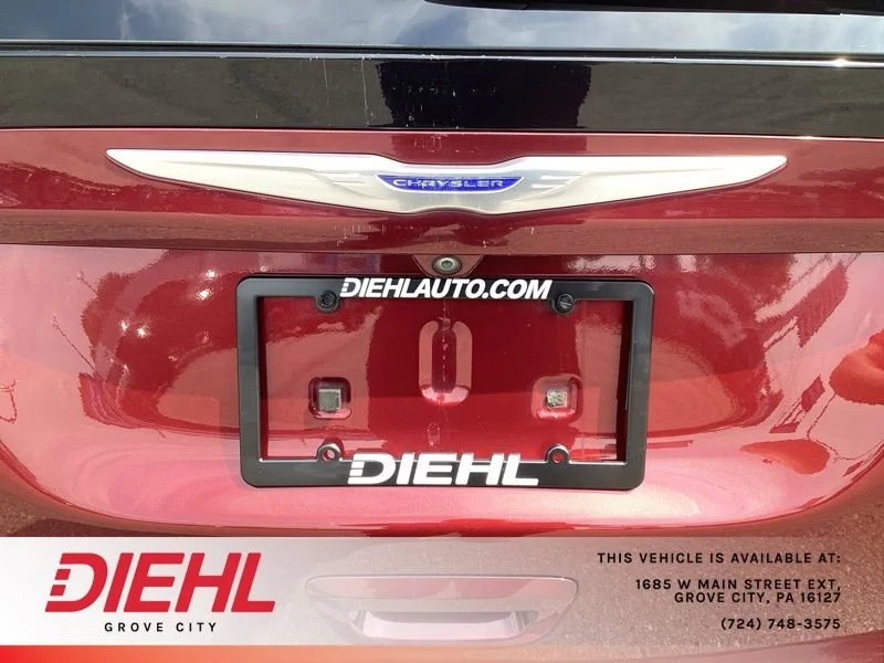 Used 2019 Red Chrysler Touring Plus image 10