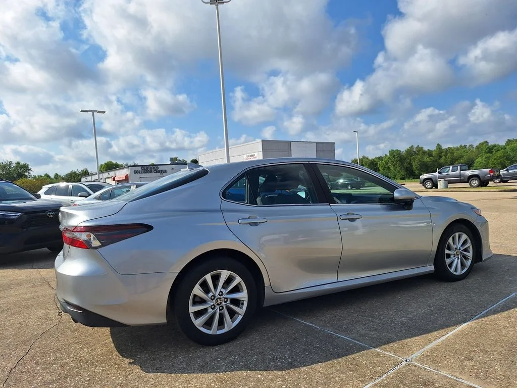 Used 2023 Silver Toyota LE image 5