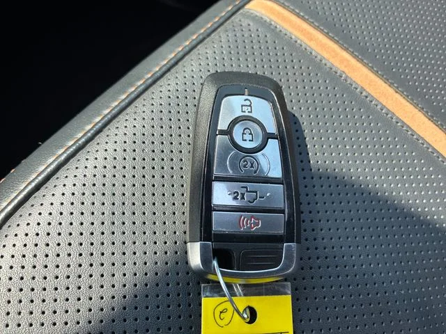 Used 2022 Quartz Metallic Ford Platinum image 30