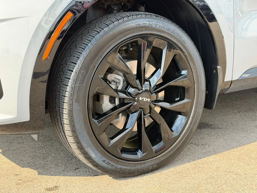 Used 2023 Gray Kia X-Line EX image 29