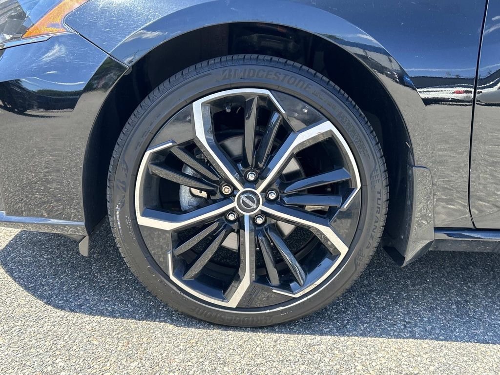 Used 2023 Black Nissan 2.5 SR image 9