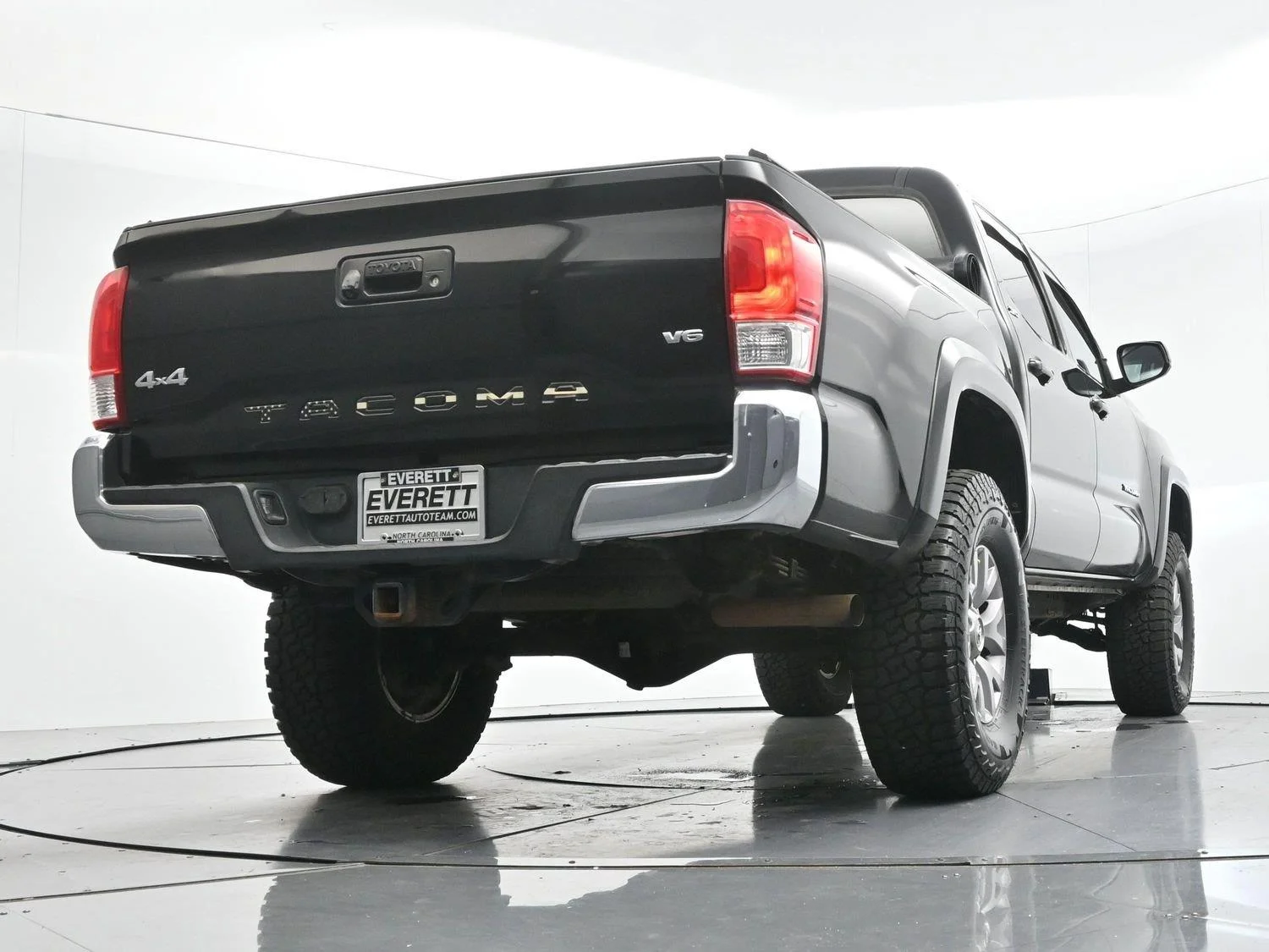 Used 2016 Black Toyota SR image 45