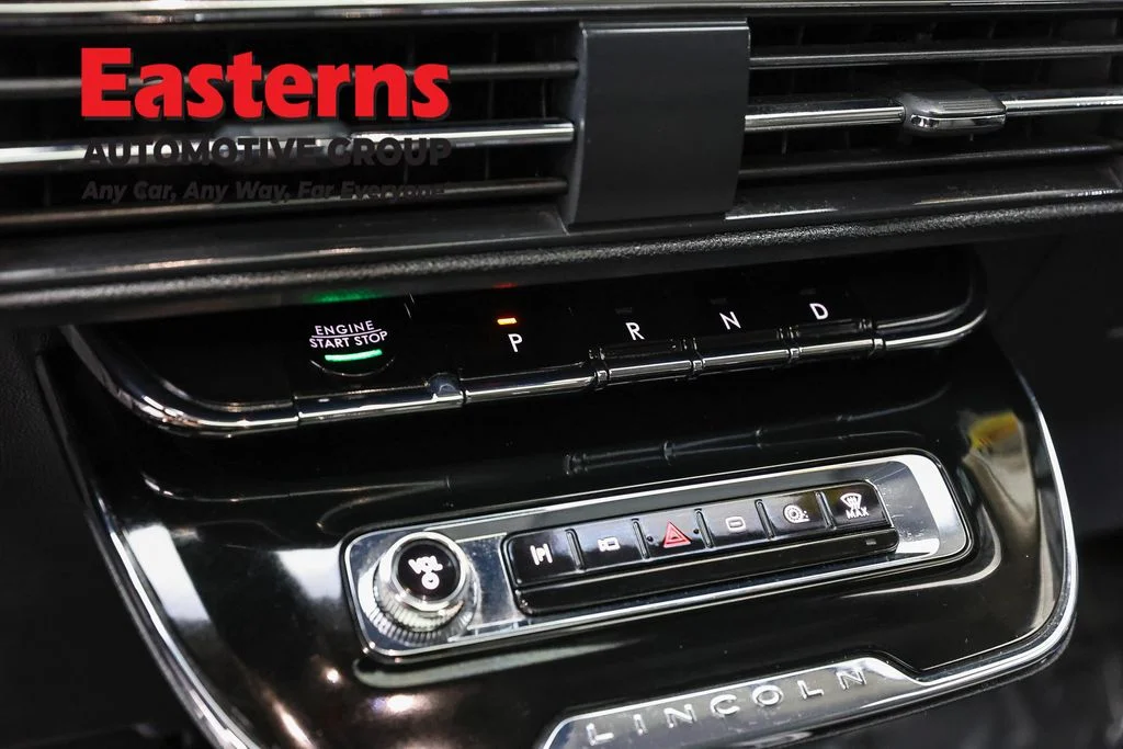 Used 2023 Gray Lincoln Grand Touring image 19