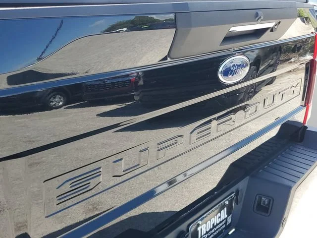 Used 2022 Black Ford XL image 10