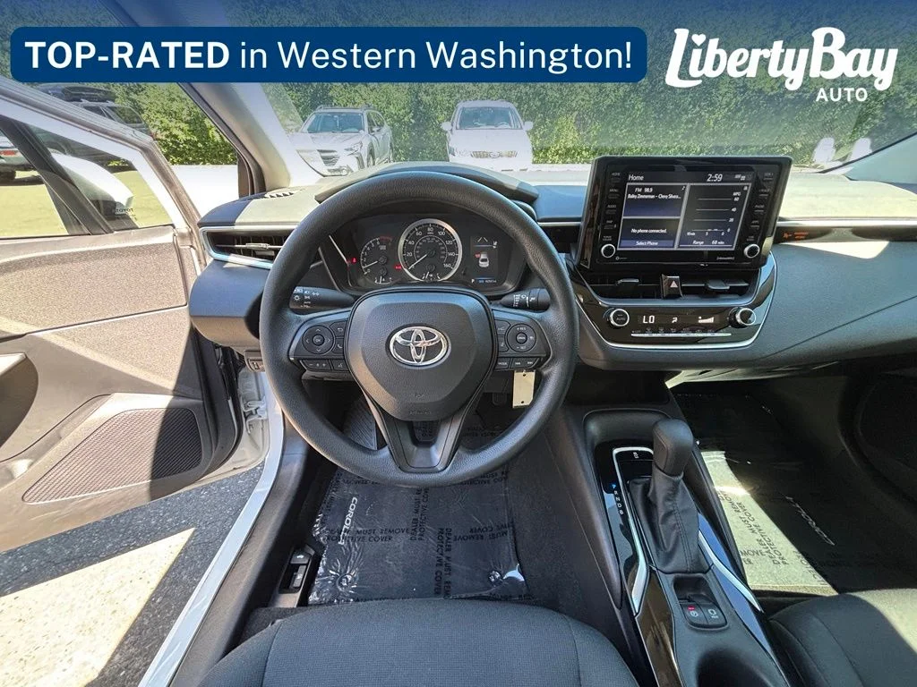 Used 2022 White Toyota LE image 12