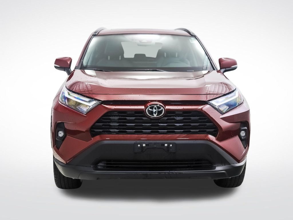 Used 2025 Pearl Toyota XLE Premium image 8