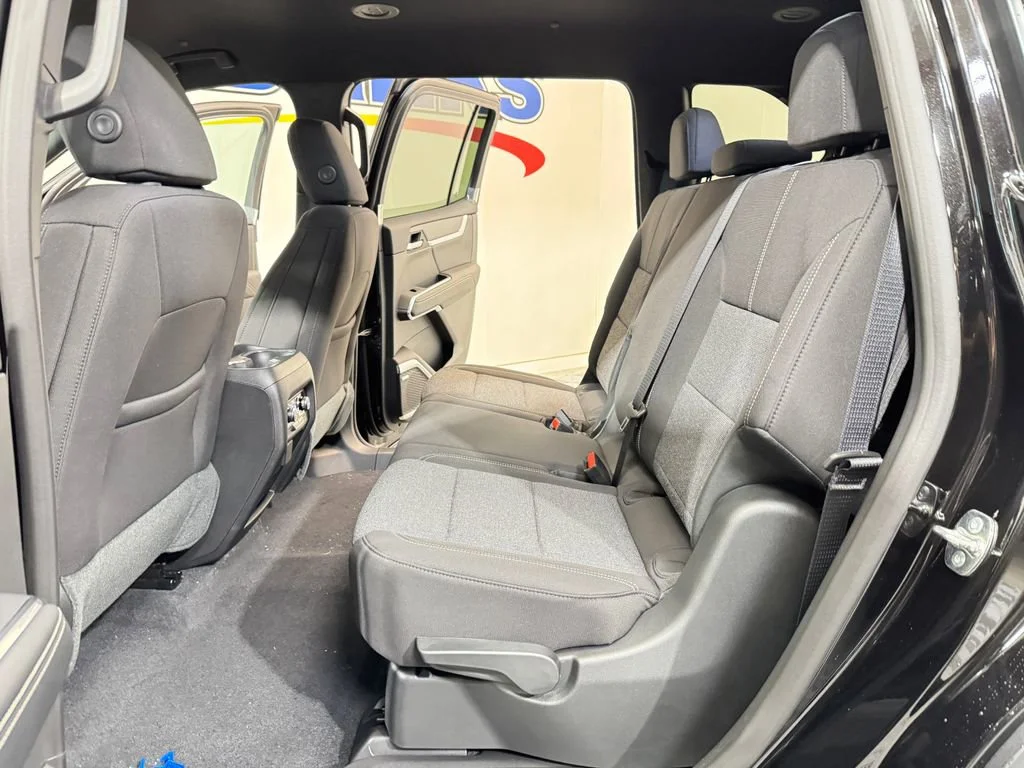 2026 GMC Acadia Elevation - Photo 10