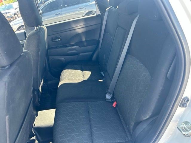 Used 2021 Diamond White Pearl Mitsubishi BE image 6